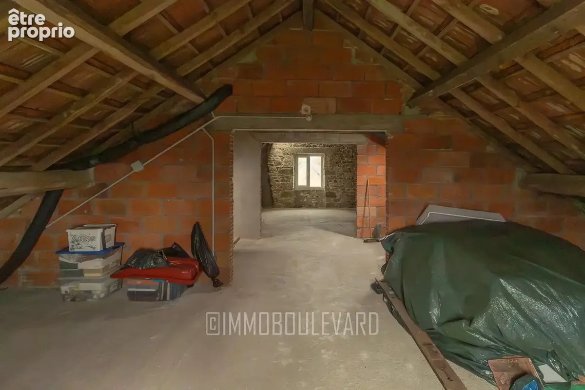 À vendre : Grande maison avec vue dégagée (63) - photo 23