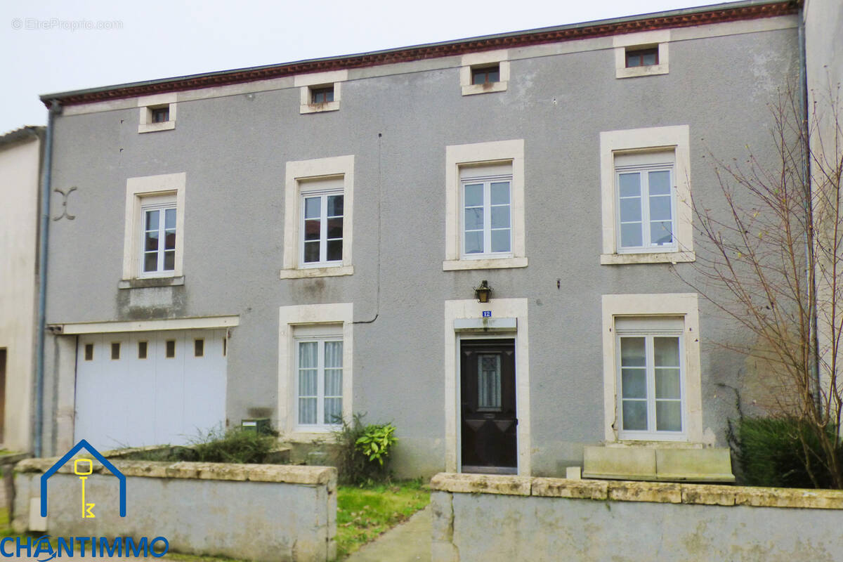 Maison à MOUILLERON-EN-PAREDS