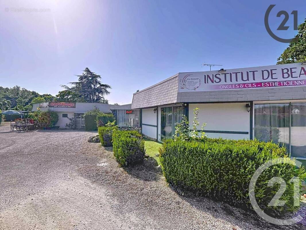 Autre à ESCOLIVES-SAINTE-CAMILLE