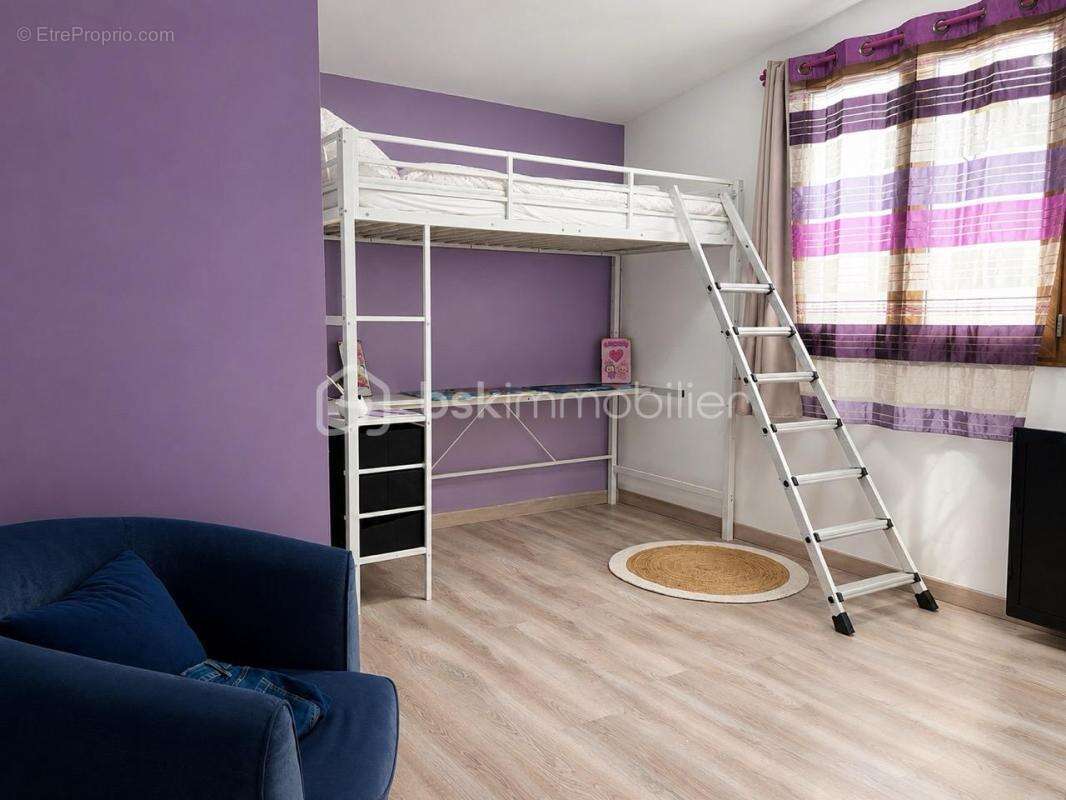 Ensemble immobilier composé d'une habitation R+1 de Type 3 de 138,60 m² habitables et d'un atelier de 121 m² - photo 7