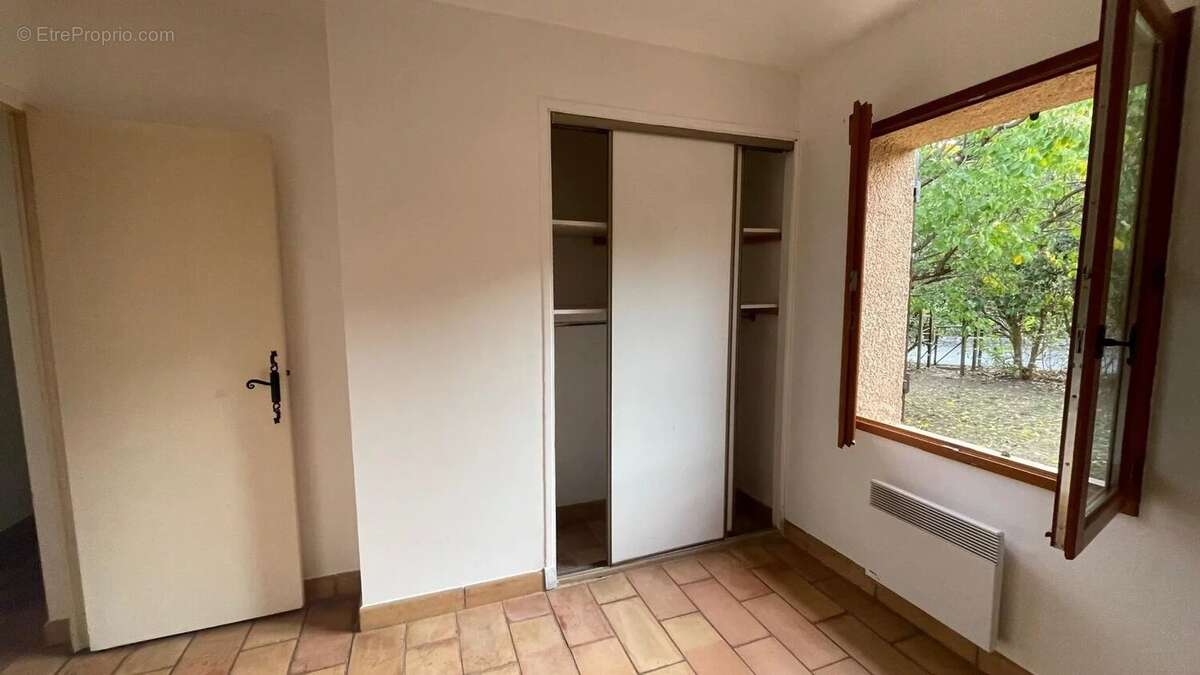 Maison à TOURRETTES