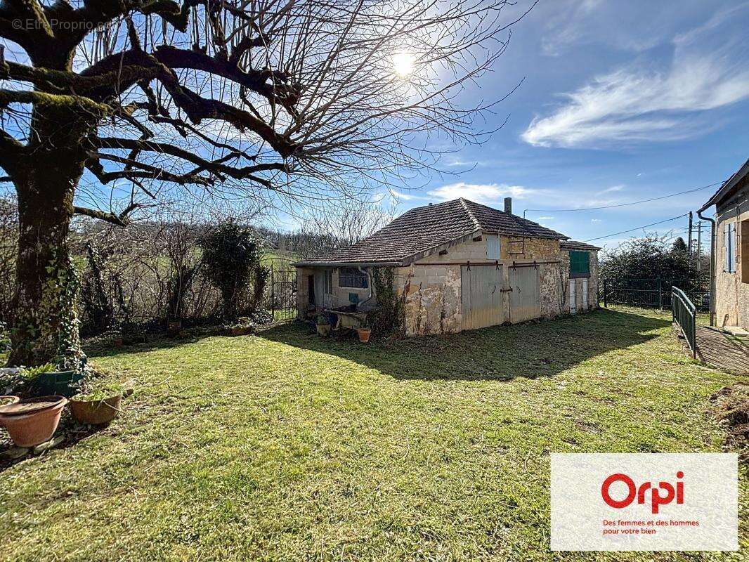 Maison à TERRASSON-LAVILLEDIEU