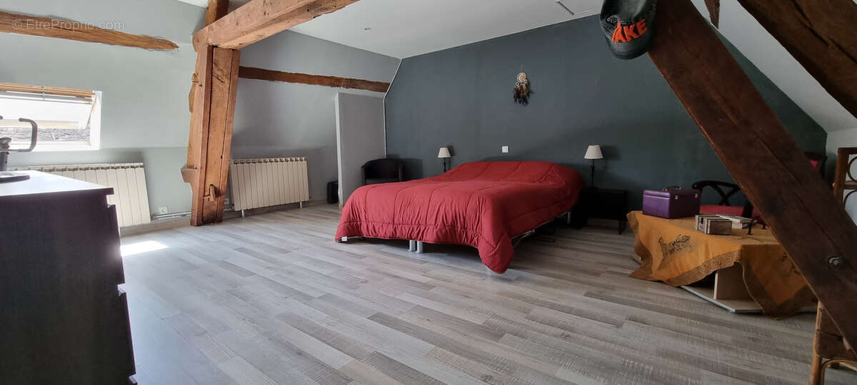 Maison à SAINT-SEROTIN