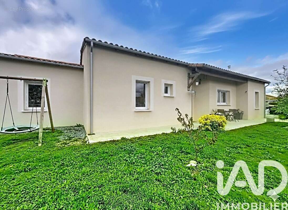 Photo 5 - Maison à YVERSAY