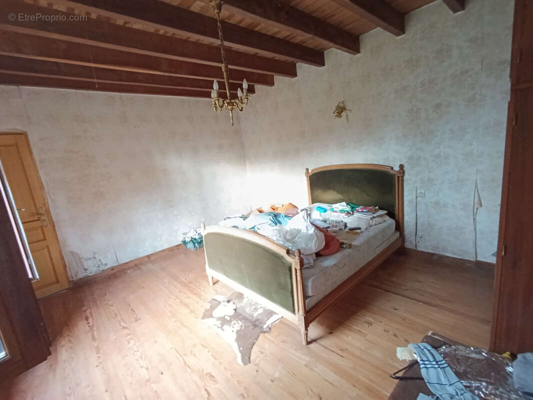 Maison à SAINTE-PIENCE