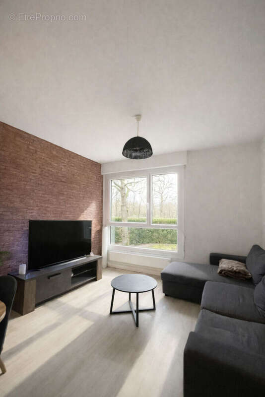 Appartement à LAMORLAYE