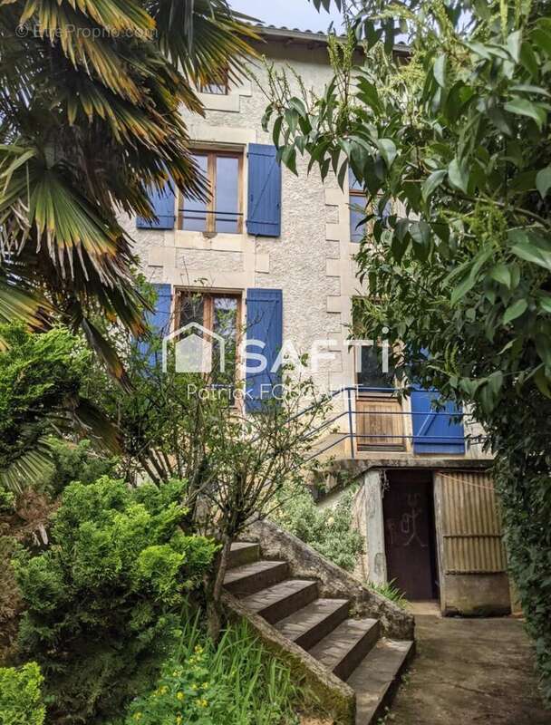 Maison 263 m² à Marcay  - photo 2