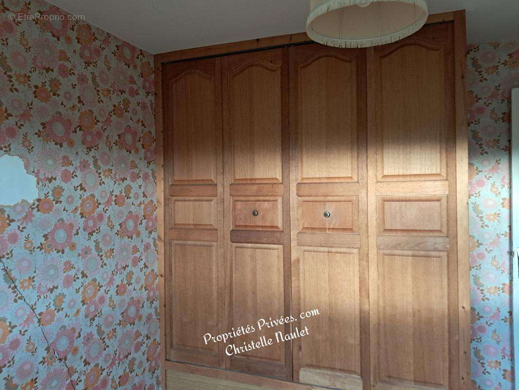 Maison à LE ROC-SAINT-ANDRE