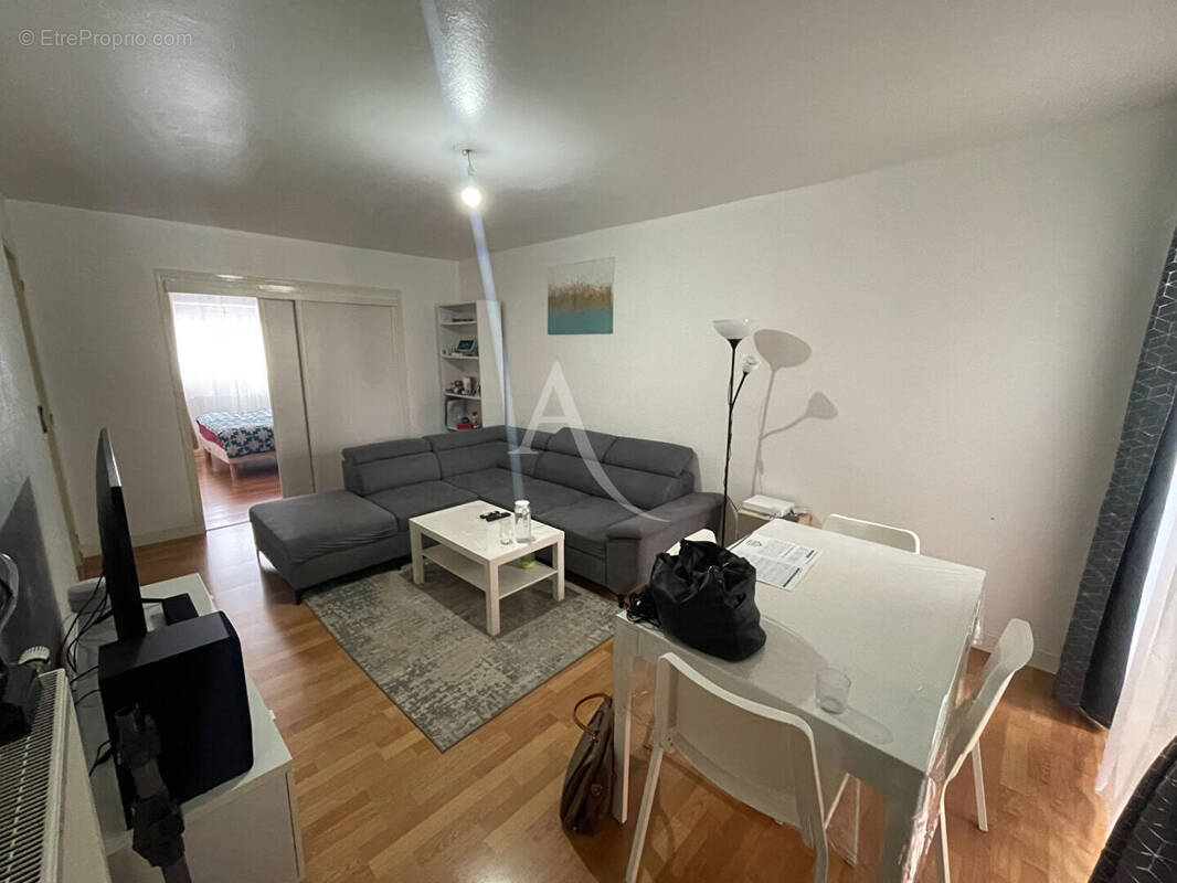 Appartement à SAINT-JEAN-DE-BRAYE