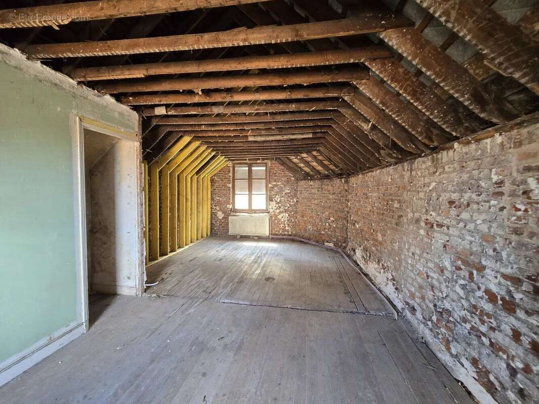 Maison à SAINT-QUENTIN