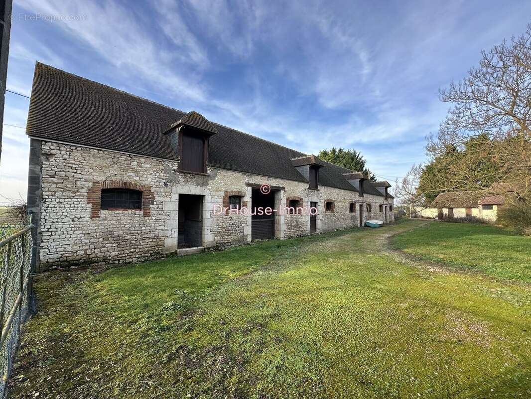 Maison à CORBEILLES
