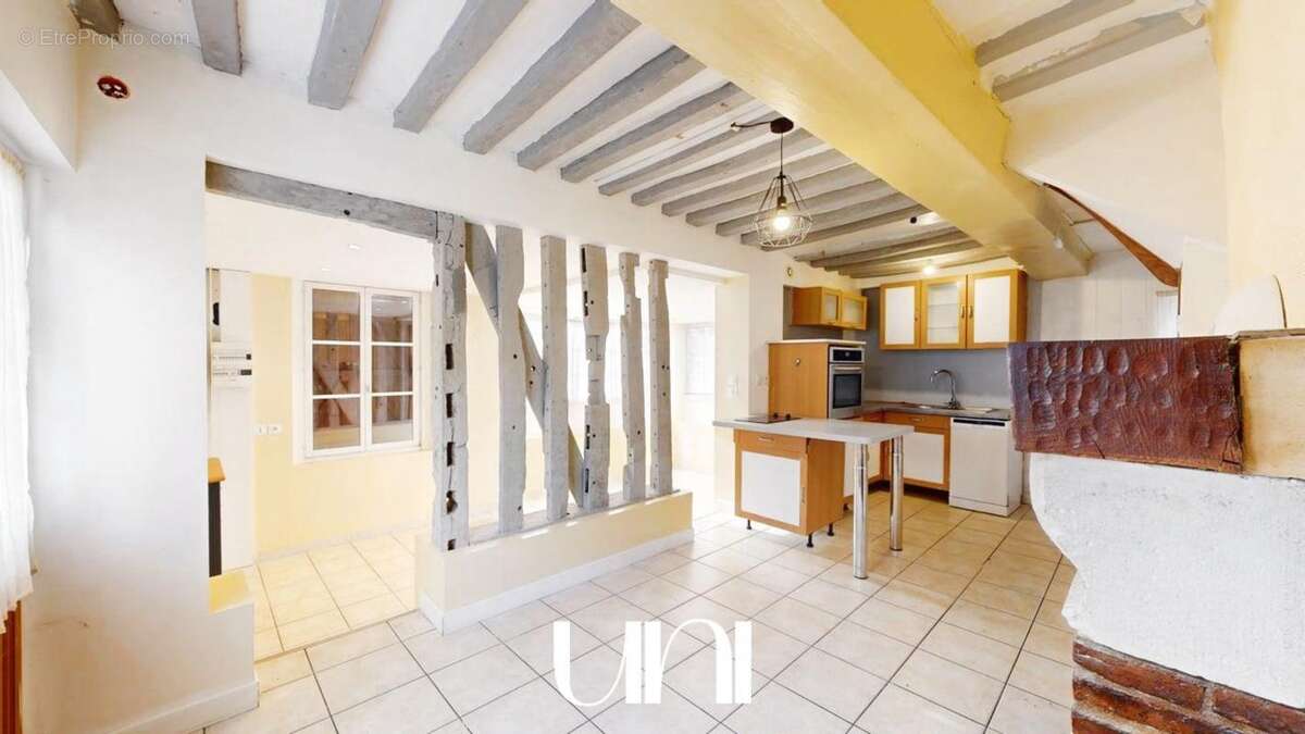 Maison à MEZIDON-CANON