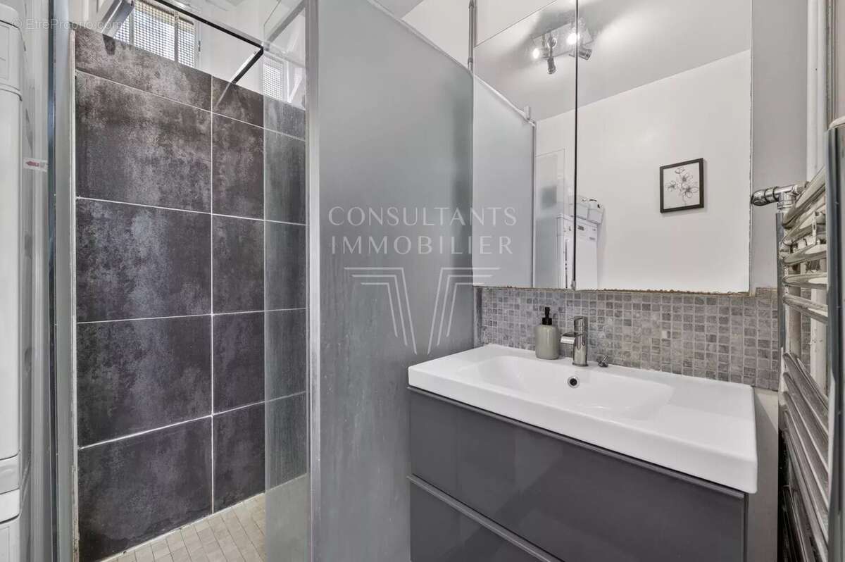Appartement à LEVALLOIS-PERRET