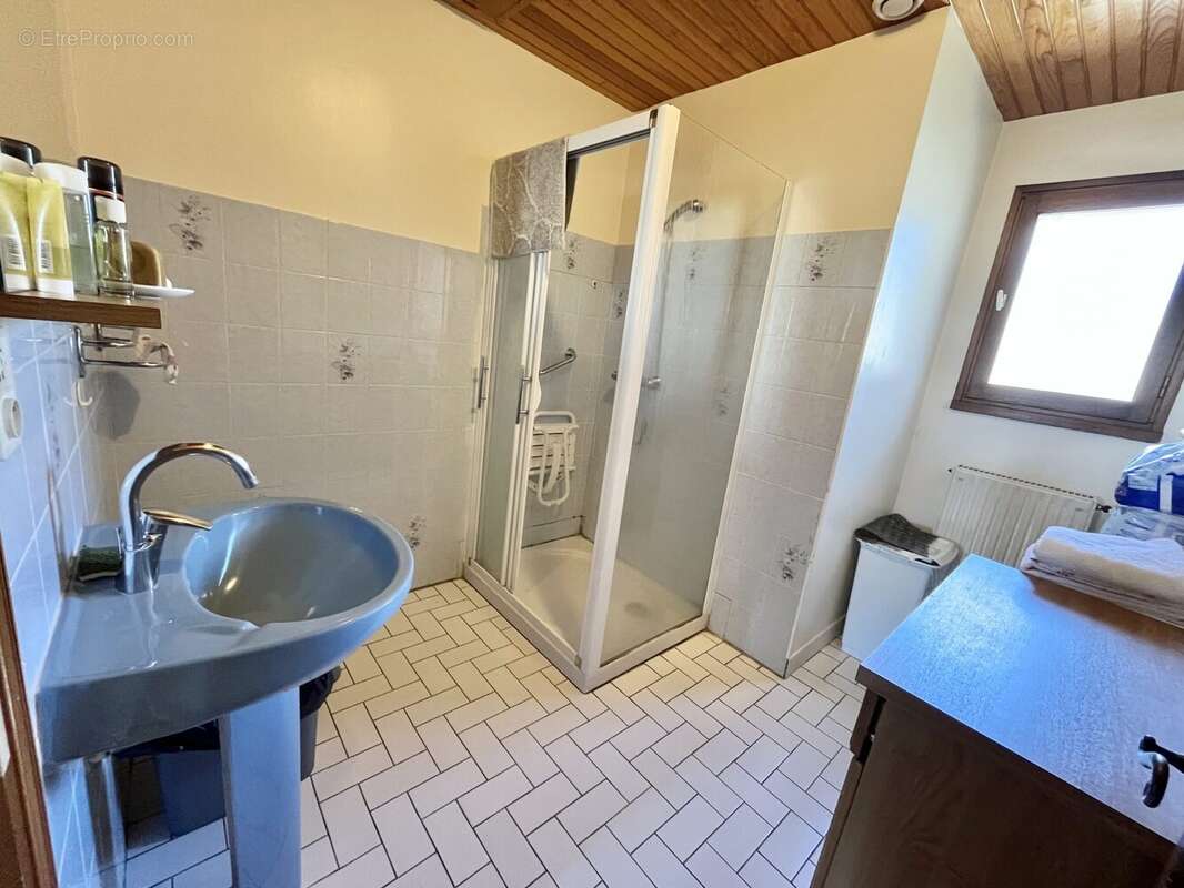 Maison à RIEUTORT-DE-RANDON