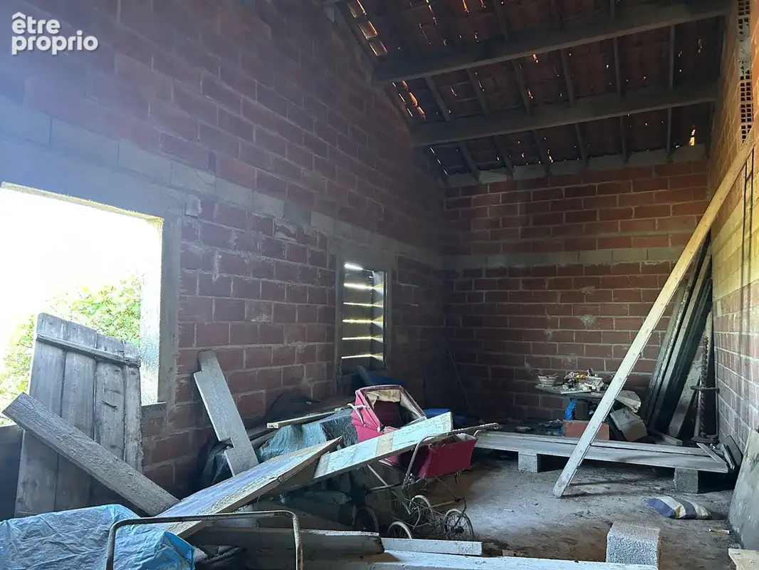 À CHÂTEAUBERNARD, à proximité immédiate d'Auchan   un projet immobilier aux multiples possibilités ! - photo 3
