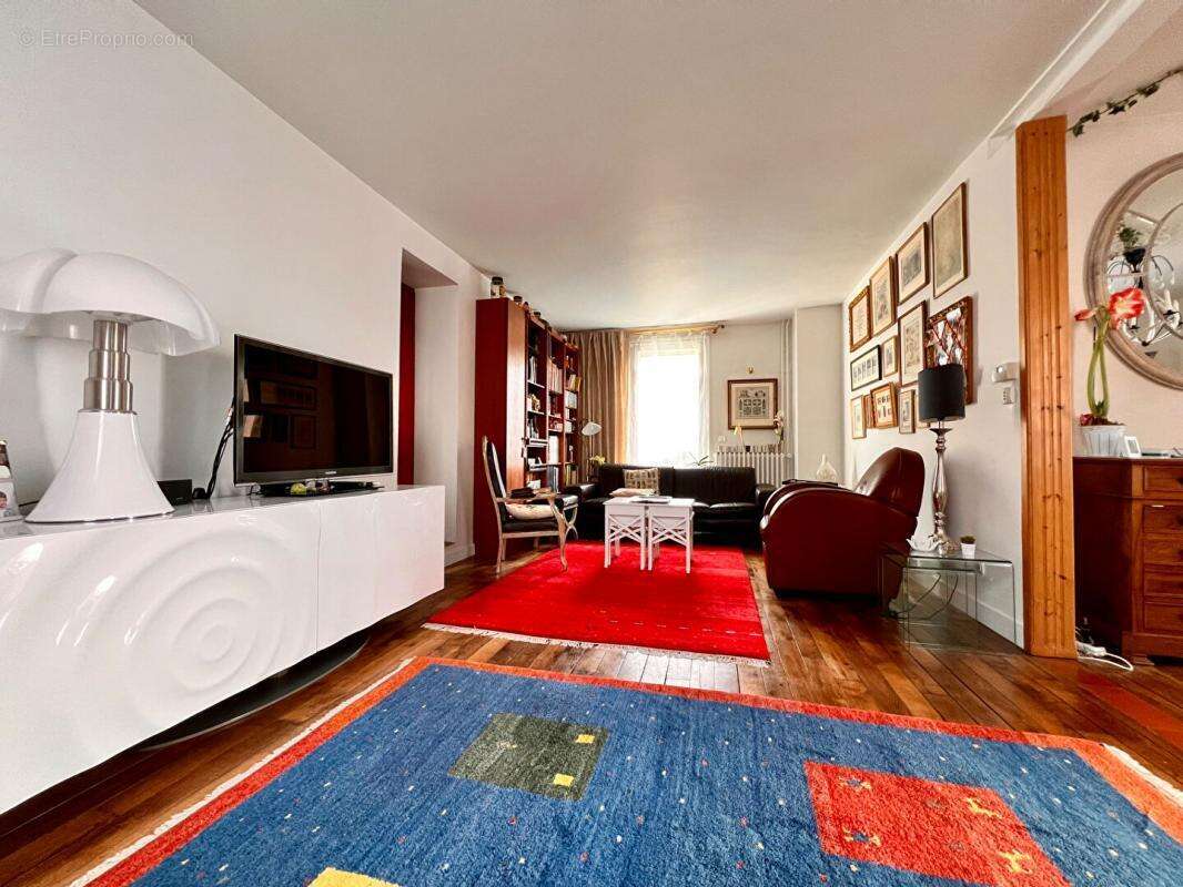 Maison à FLEURY-MEROGIS