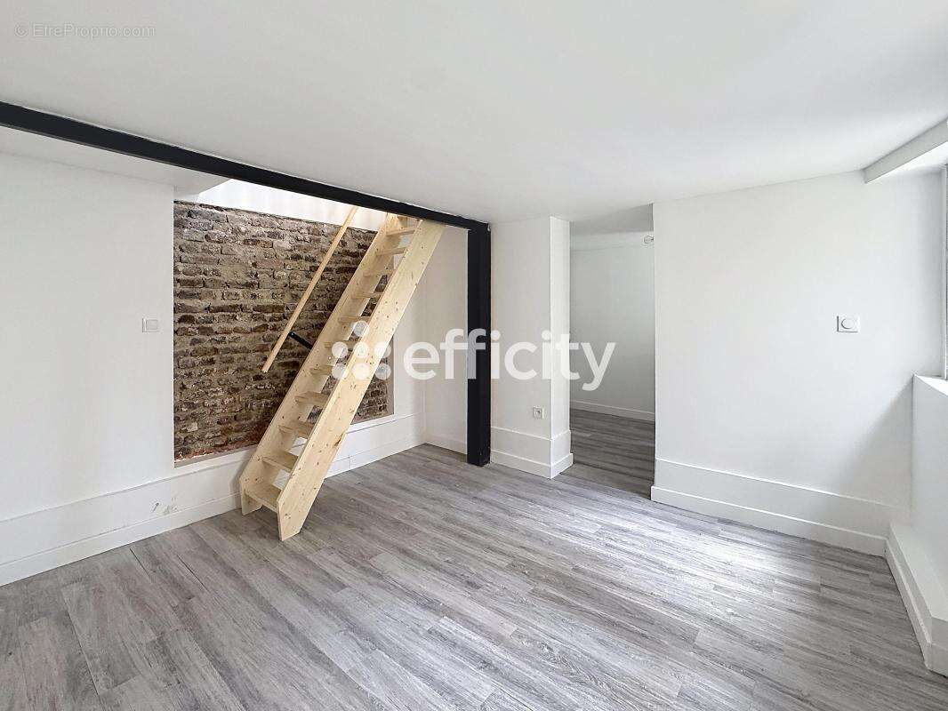 Maison à MONTREUIL