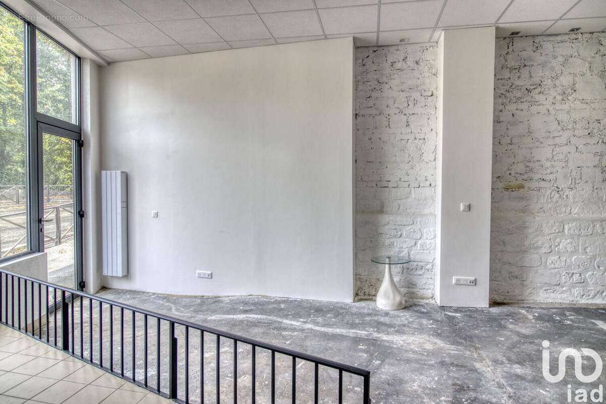 Photo 2 - Commerce à LE PECQ