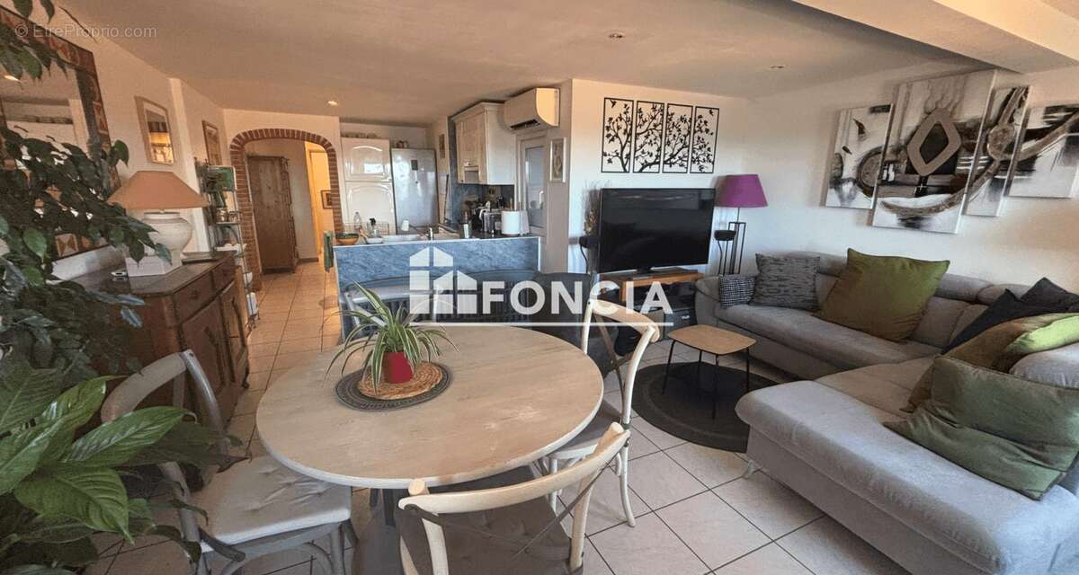 Appartement à SOLLIES-VILLE