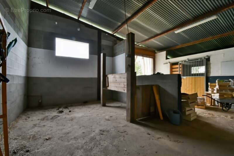 Maison à VALLON-EN-SULLY