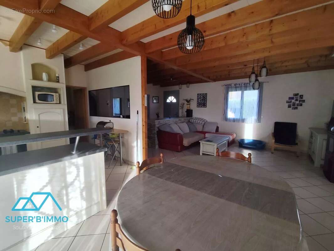 Maison à MAZEYRAT-D'ALLIER