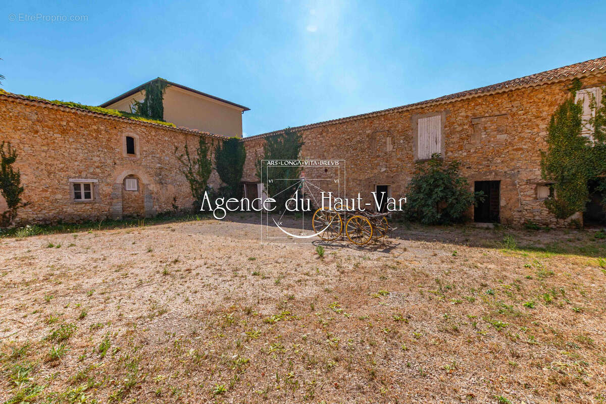Maison à LE LUC