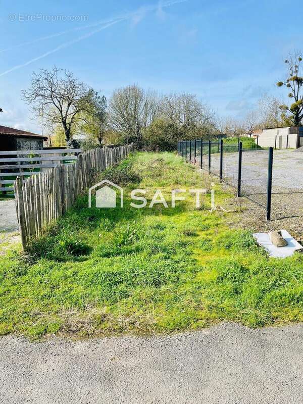 Terrain 1257 m² à La Boissiere-Sur-Evre  - photo 3