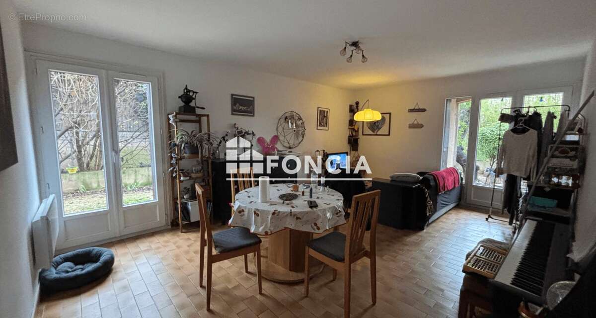 Appartement à PERTUIS