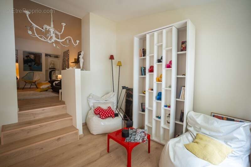 Vue carte postale sur la Maine : Maison atypique et appartement séparé de 300 m2 jouant sur les volumes, la lumière et les persp - photo 9