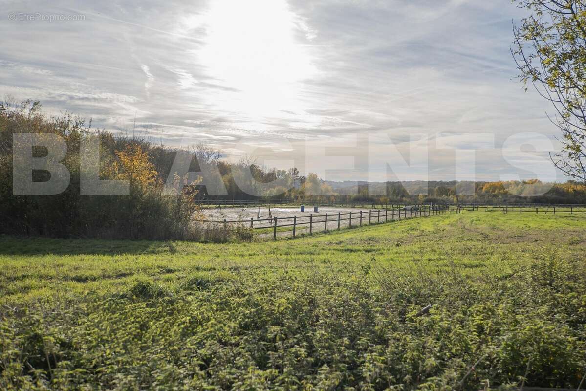 Carrière - Maison à BASSEVELLE