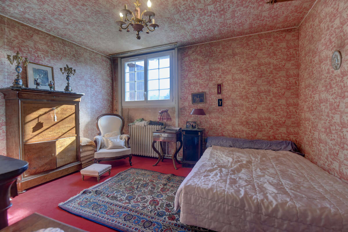 Maison à SAINT-LAURENT-SUR-MANOIRE