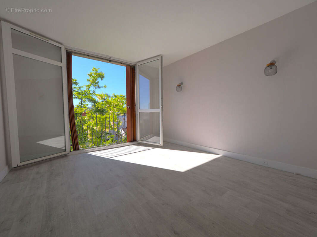 Appartement à ROMAINVILLE