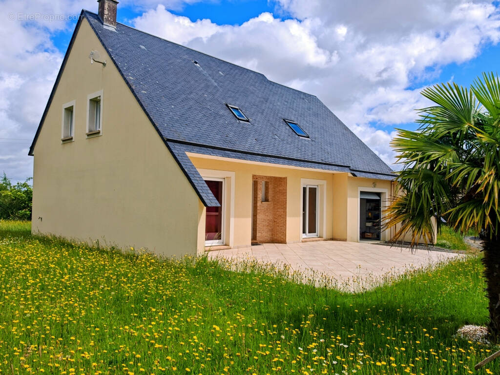 Maison à LAIZE-LA-VILLE