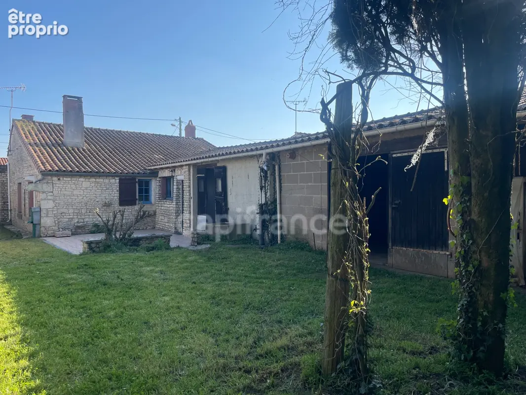 Maison à vendre 5 pièces NALLIERS (85) - photo 2