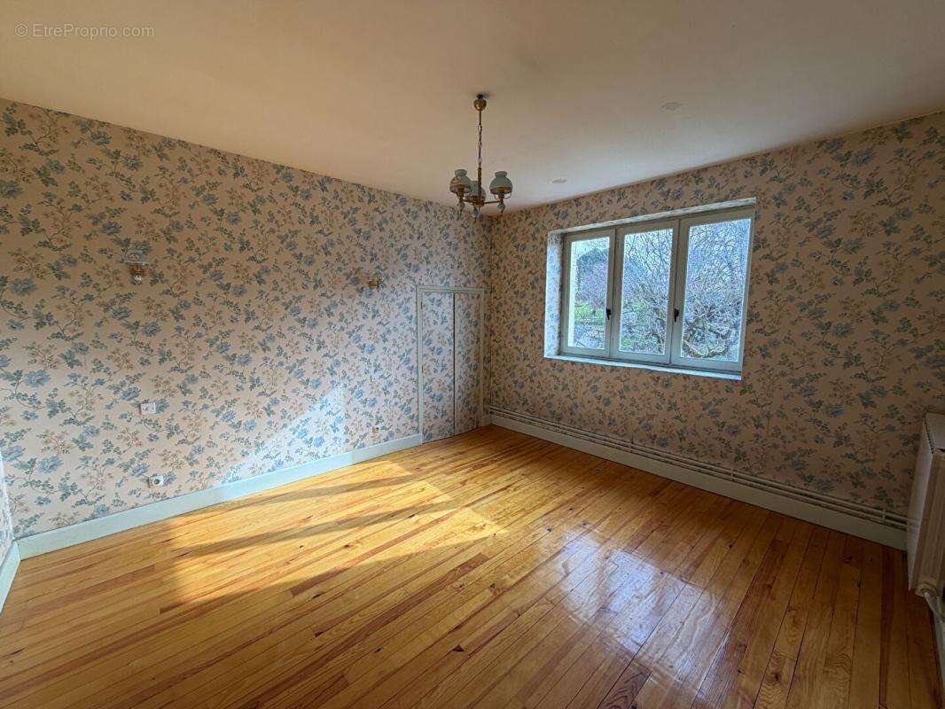 Maison à POUGUES-LES-EAUX