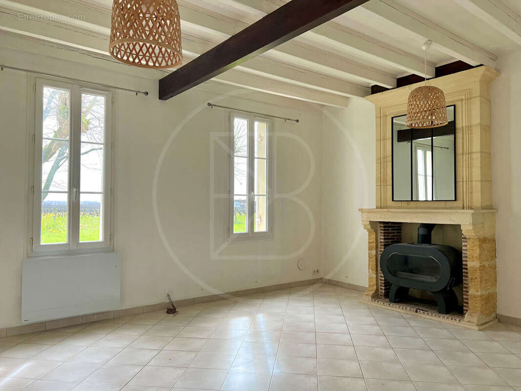 Maison à SAINT-EMILION