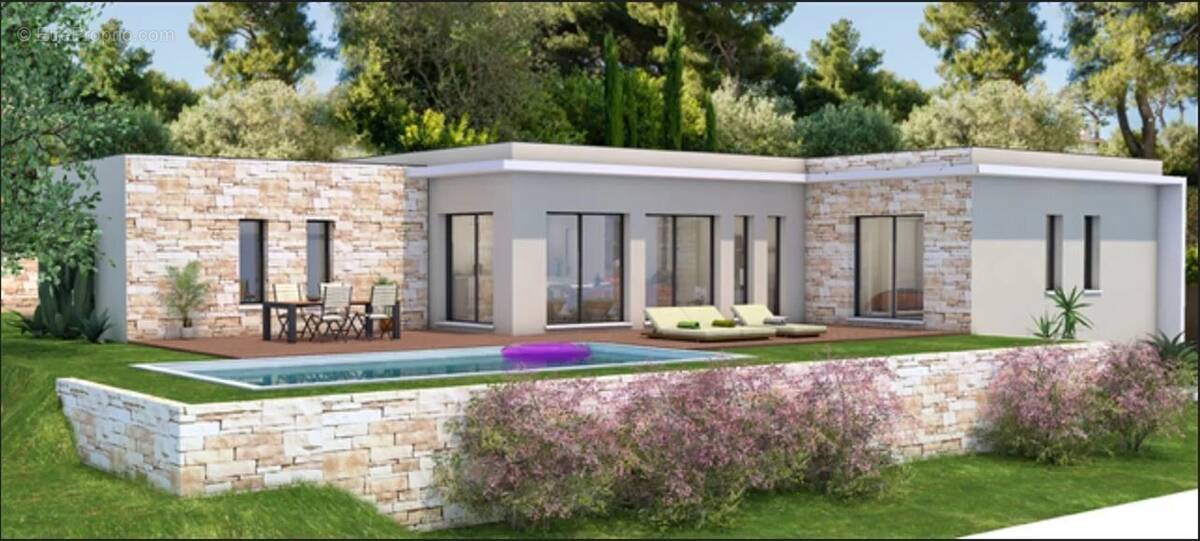 Maison à LA ROQUETTE-SUR-SIAGNE