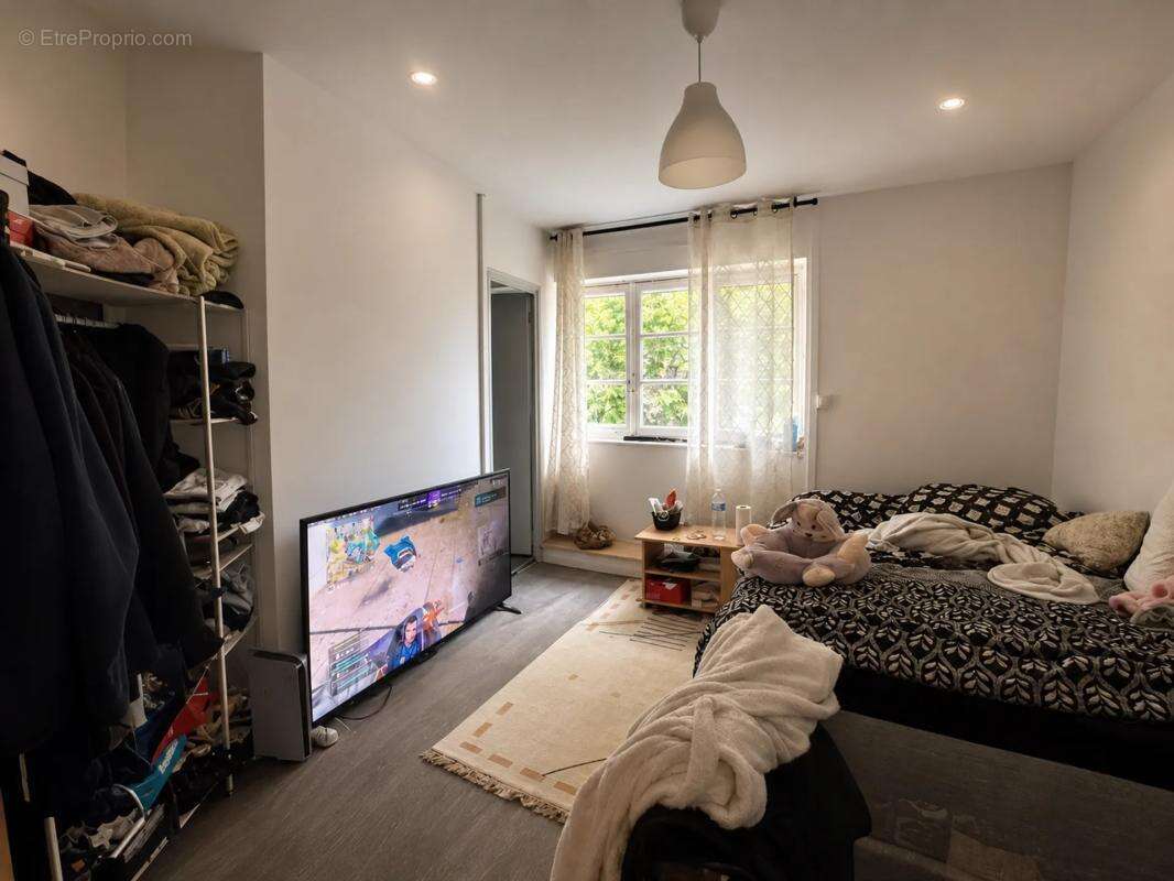 Immeuble de 9 pièces de 200 m² situé à Niort - photo 17