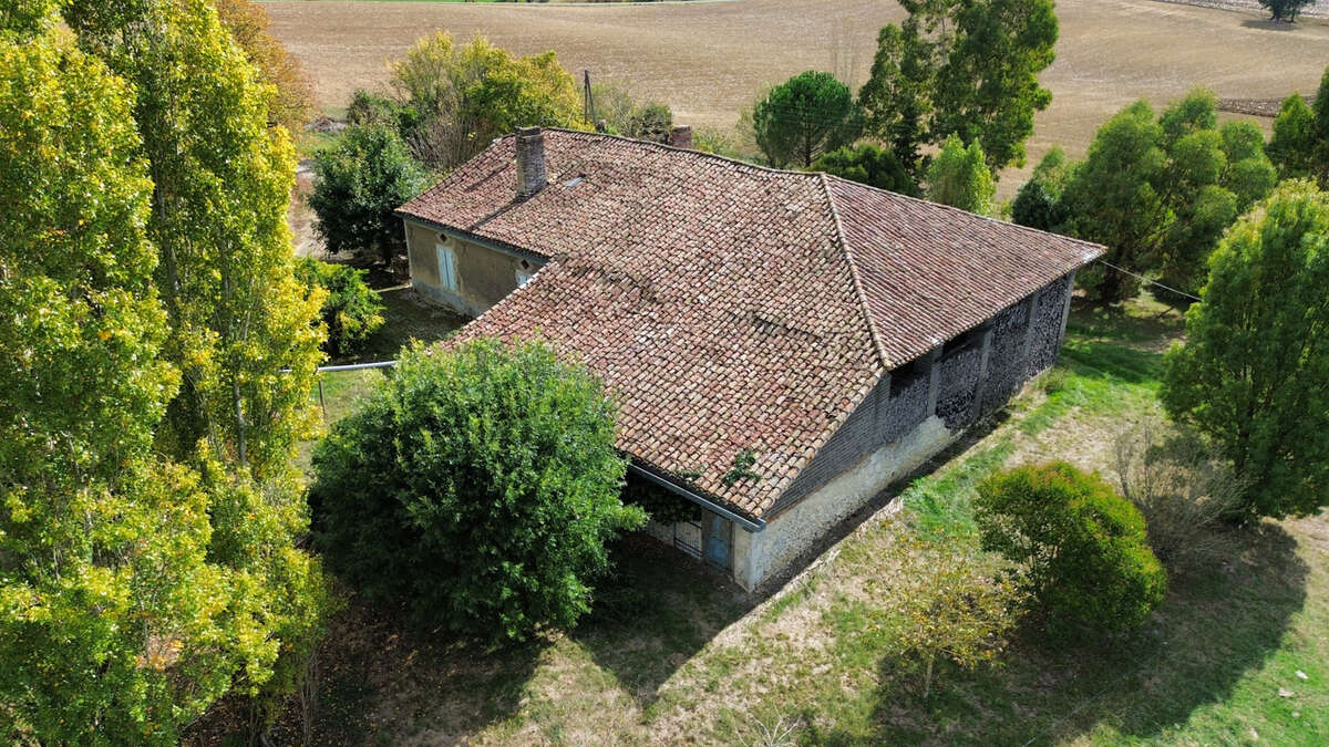 Maison à SAINT-CLAR