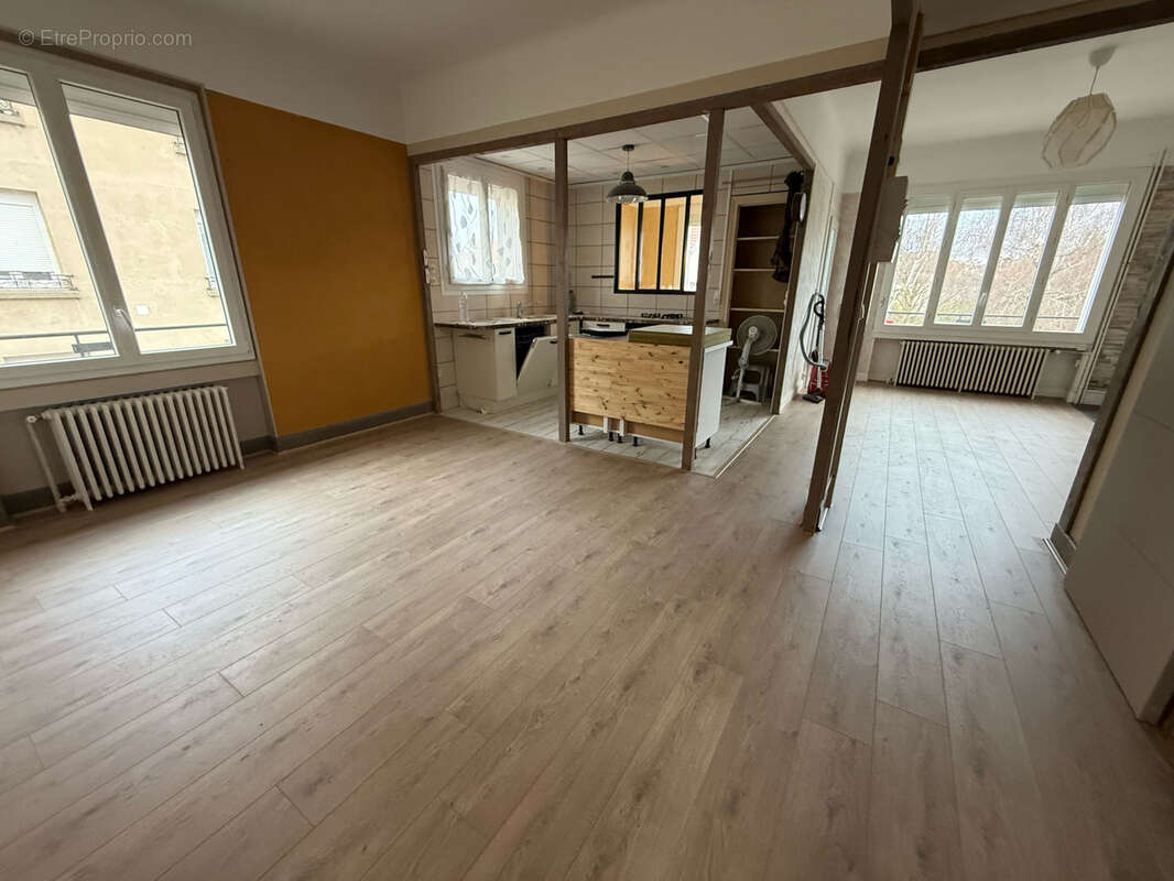 Appartement à BELLERIVE-SUR-ALLIER