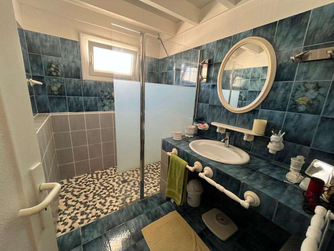 Maison à AMBARES-ET-LAGRAVE