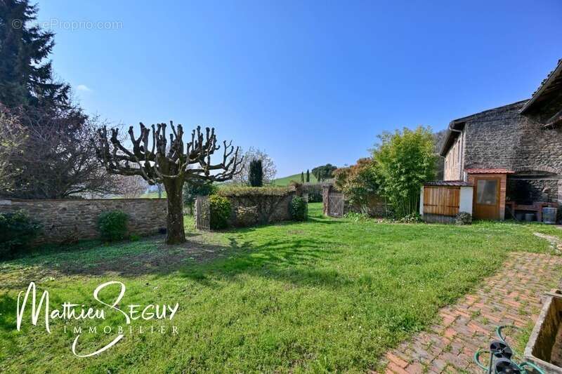 Maison à SAINT-MARTIN-EN-HAUT