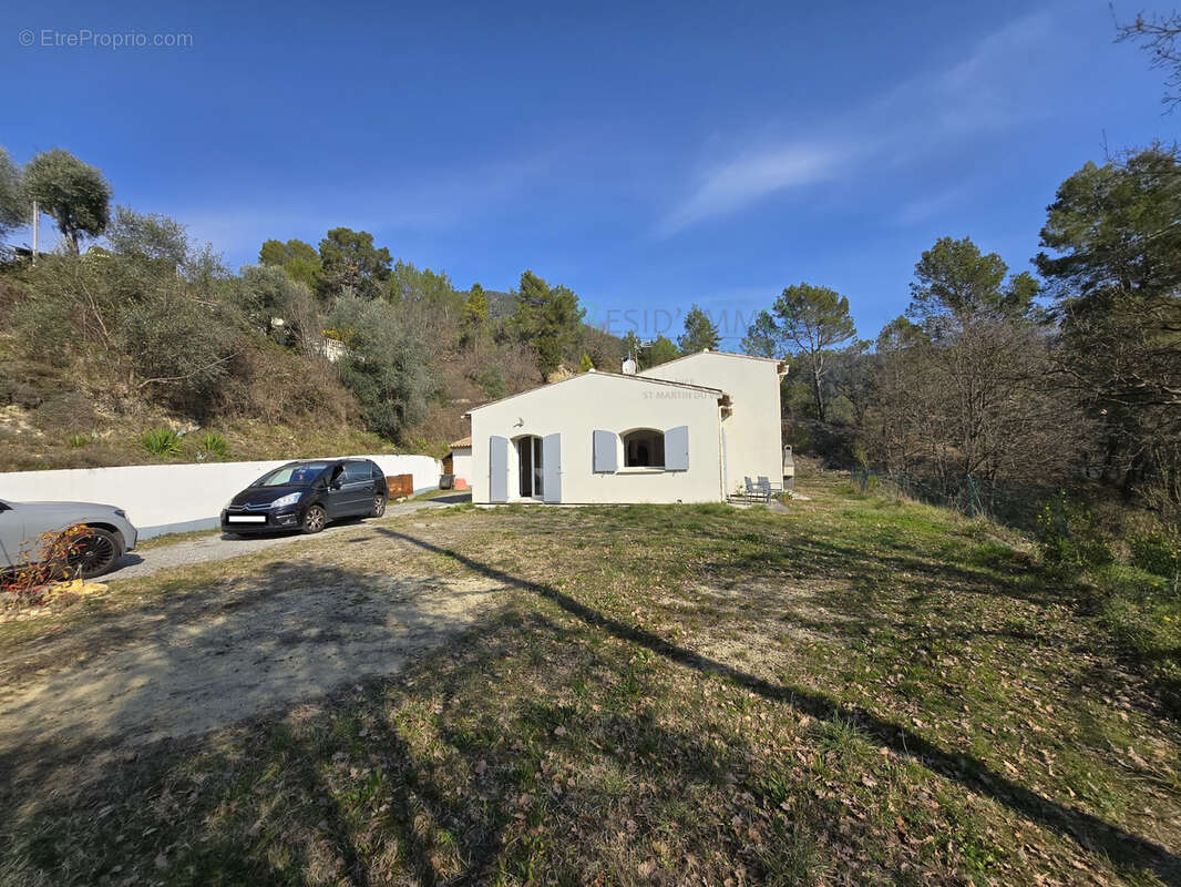 Maison à PIERREFEU