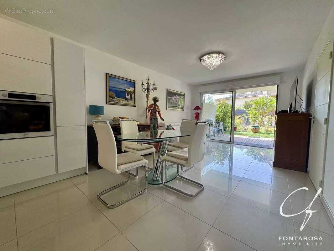 Appartement à SAINT-RAPHAEL