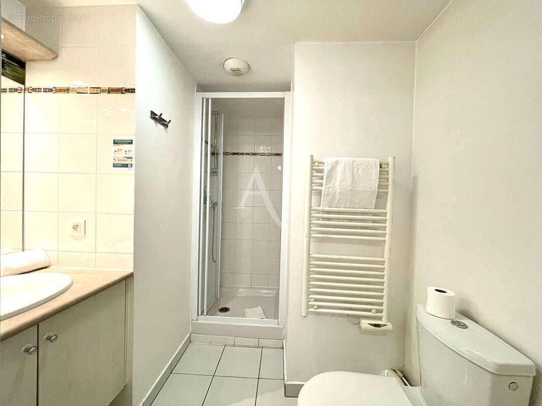 Appartement à CHARENTON-LE-PONT