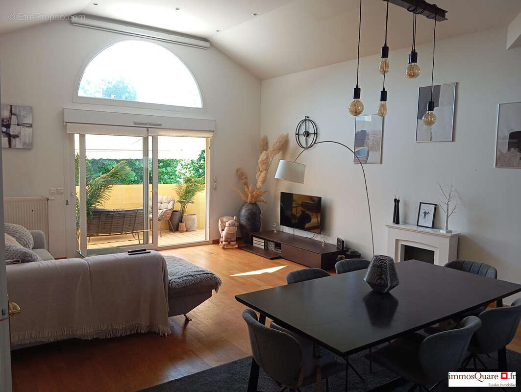 Appartement à FERNEY-VOLTAIRE