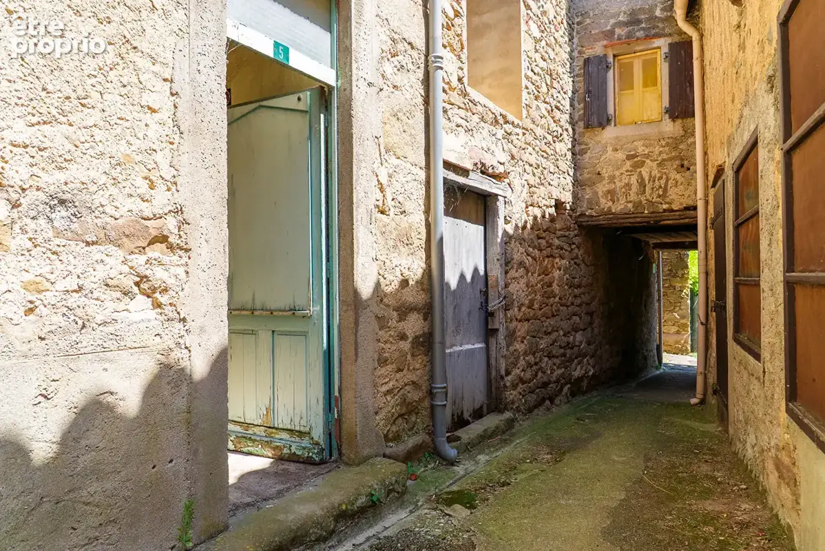 CARCASSONNE - GREFFEIL - Maison de village en pierre  T6 139m² (80m² hab.)  avec remise attenante et vue dégagée - photo 4
