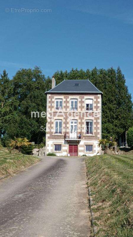 Maison à PRE-EN-PAIL