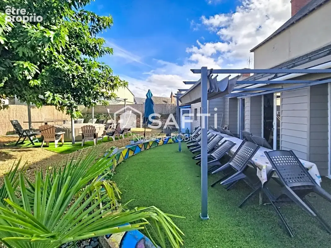 Photo 1 - Maison à ETRICHE