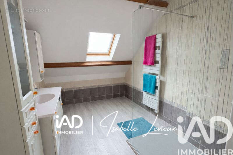 Maison 179 m² à Saint-Cyr-En-Arthies  - photo 7